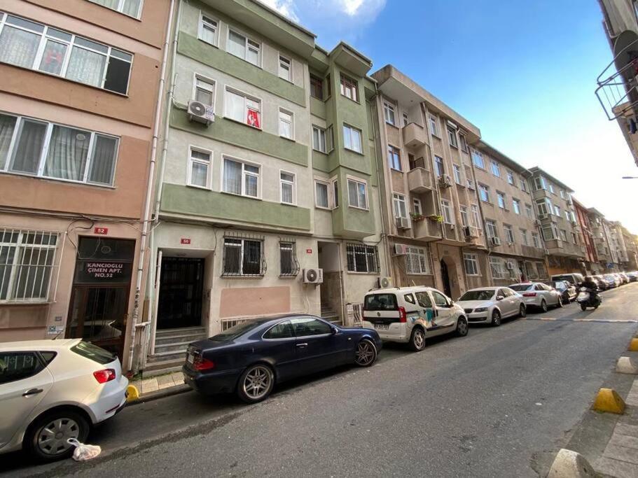 Large With A Balcony In Kadikoey Appartement Istambul